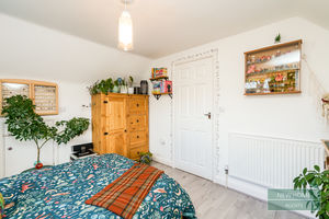 Photo 21- click for photo gallery